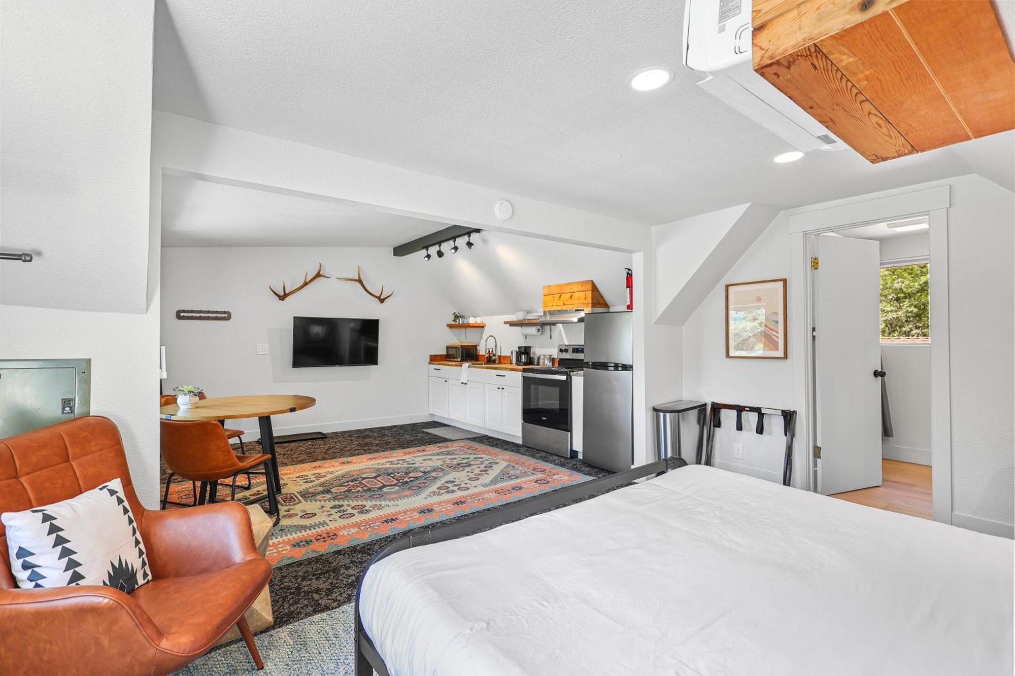Basecamp Lodge เมาท์แชสตา ห้อง รูปภาพ