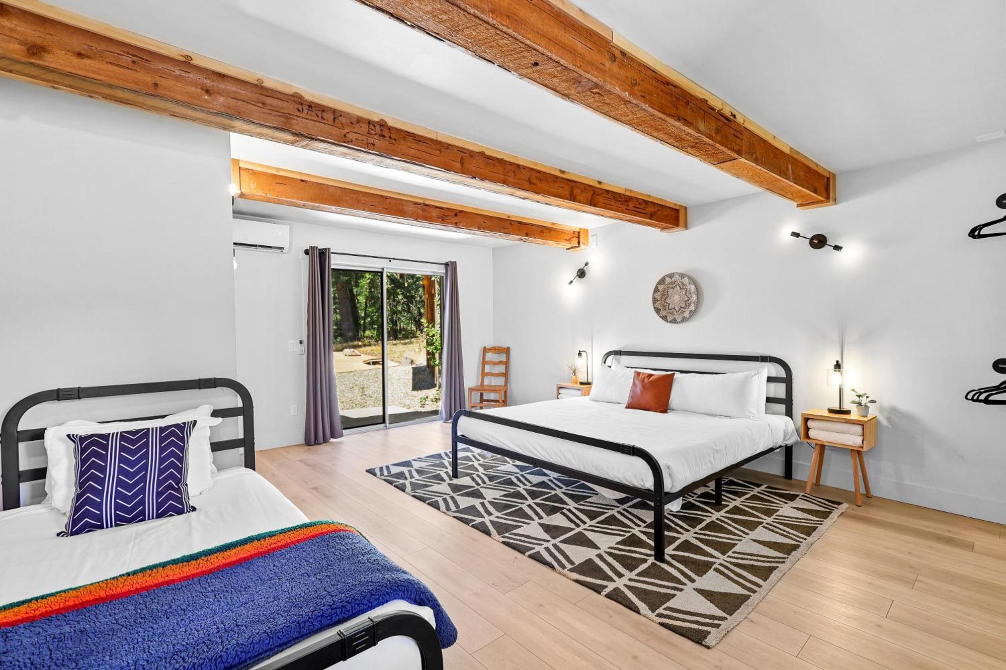 Basecamp Lodge เมาท์แชสตา ห้อง รูปภาพ