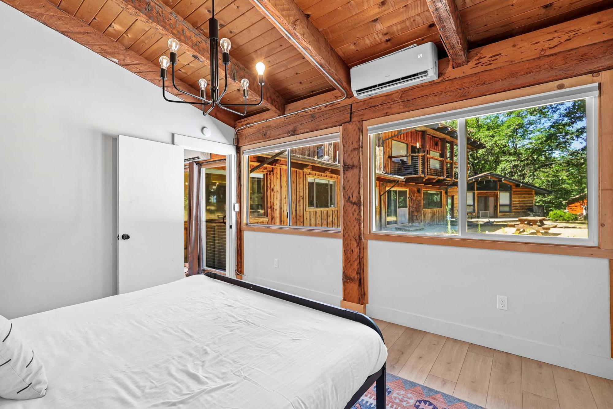 Basecamp Lodge เมาท์แชสตา ห้อง รูปภาพ
