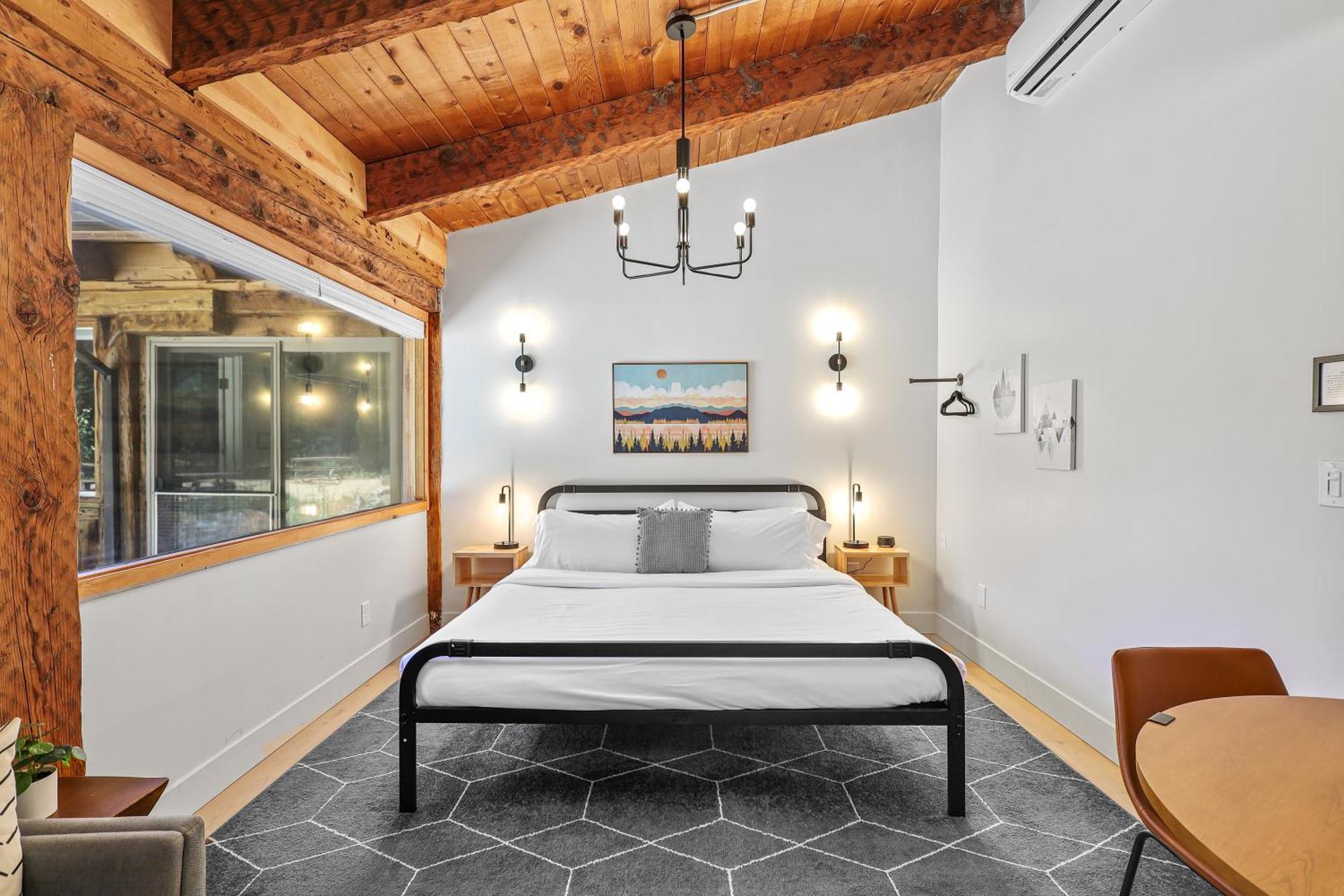 Basecamp Lodge เมาท์แชสตา ภายนอก รูปภาพ